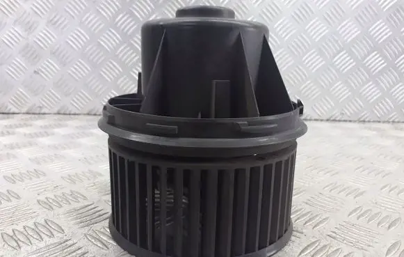 Ford Focus Front door blower motor 3M5H-18456-EC
