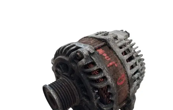 Nissan Juke I F15 Generator/alternator 23100BV80A