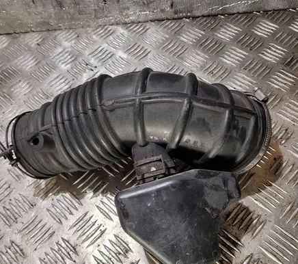 KIA Sorento Air intake duct part 281383E010