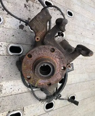 Audi A4 S4 B6 8E 8H Rear wheel hub spindle/knuckle 435bb