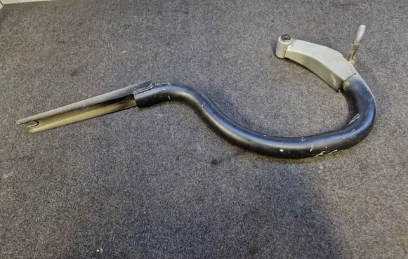 BMW 5 E60 E61 Tailgate/trunk/boot hinge 7111388