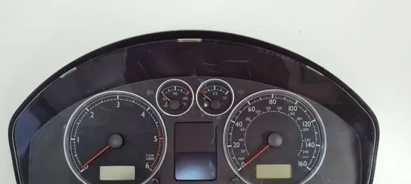 Volkswagen Sharan Speedometer (instrument cluster) 7M3920920H
