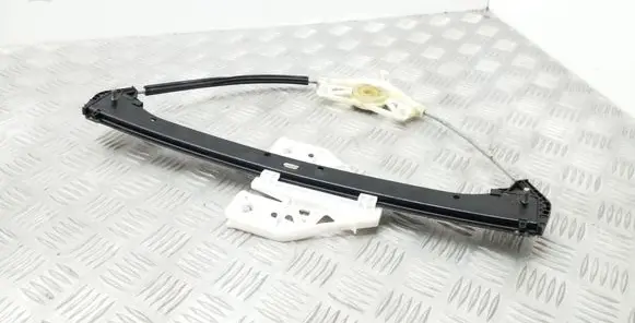 Rear window lifting mechanism without motor