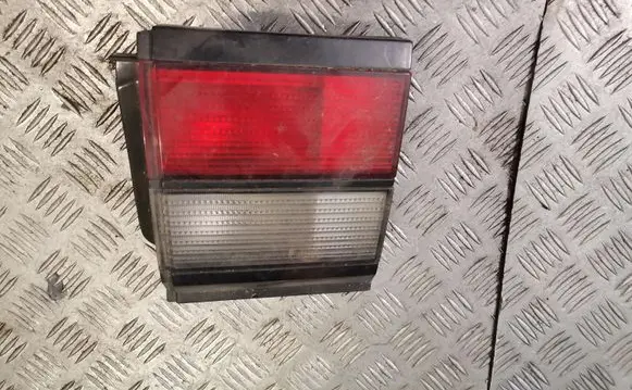 Volkswagen PASSAT B3 Rear/tail lights 321945259