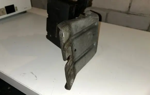 Volvo V70 ABS Pump P08671223 101020403684