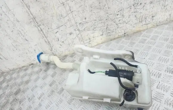 Volkswagen Atlas Windshield washer fluid reservoir/tank 312802703