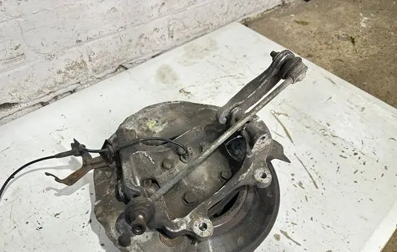 BMW 5 E60 E61 Front wheel hub spindle knuckle