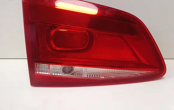 Volkswagen PASSAT B7 Tailgate rear/tail lights 3AF945093Q