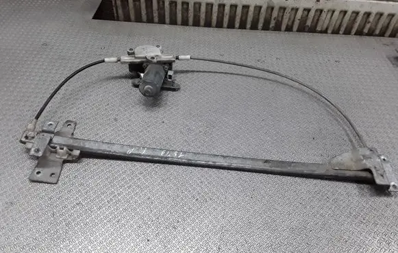 Mercedes-Benz Vito Viano W638 Front door window regulator with motor 0130821667