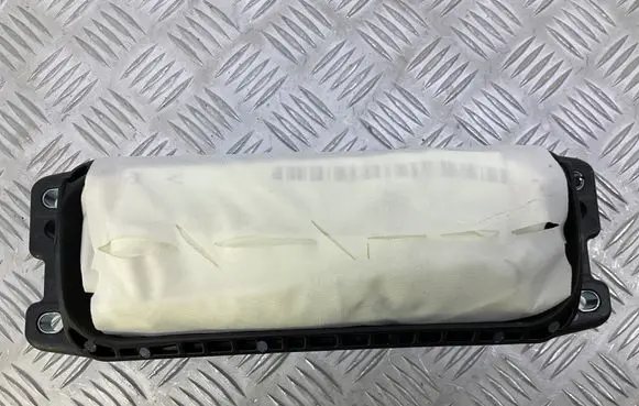 Audi Q3 8U Passenger airbag 8U0880204D