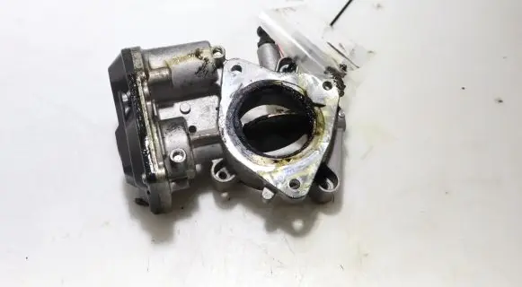 Opel Insignia A Throttle body valve 