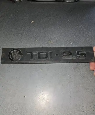 Volkswagen Multivan T4 Manufacturers badge/model letters 701010098S PA66GF30