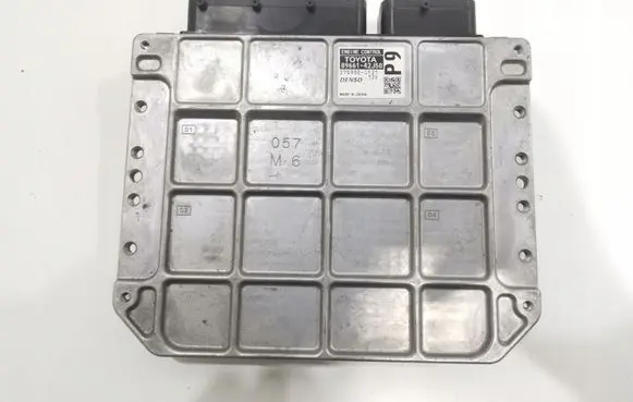 Toyota RAV 4 (XA40) Engine control unit/module 8966142j50
