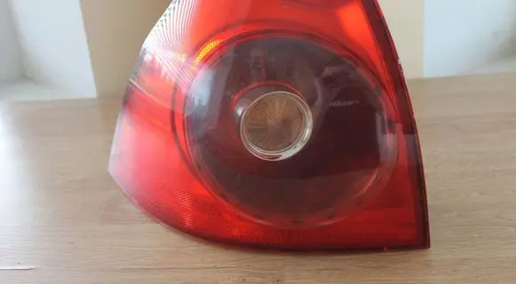 Volkswagen Golf V Rear/tail lights 1K6945095N