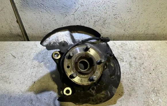 Land Rover Range Rover Evoque L538 Front wheel hub BJ322K005AE W235X