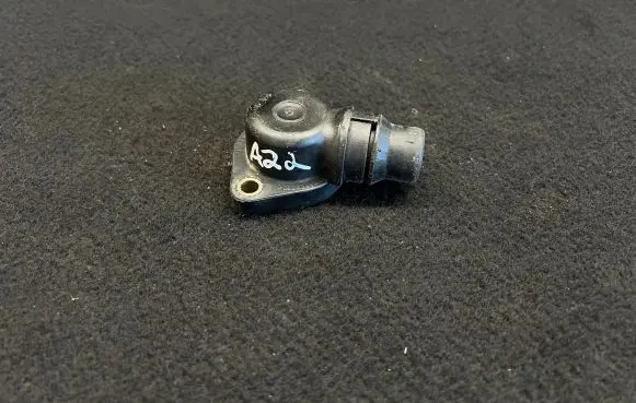 Volkswagen Golf IV Engine coolant pipe/hose 038121144A