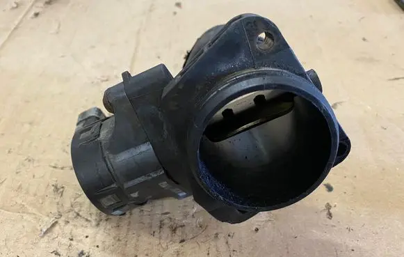 Ford Focus C-MAX Throttle valve 9643836980 25344296