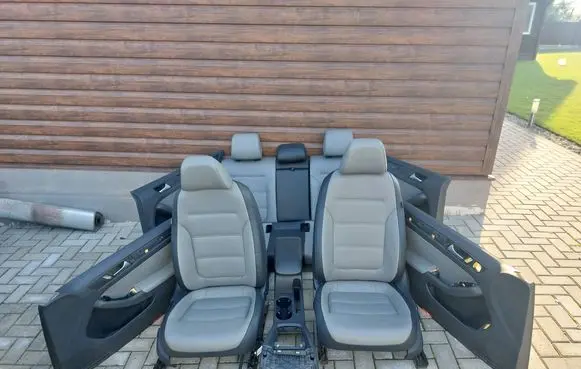 Volkswagen Jetta VI Interior set 5C6881106D