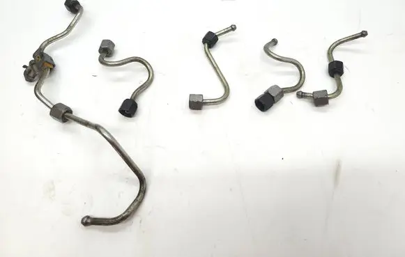 Toyota Proace Fuel injector supply line/pipe 