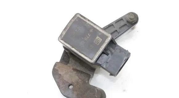 BMW 6 E63 E64 Rear air suspension level height sensor 6778860