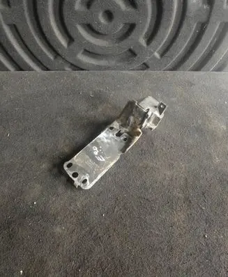 BMW 3 E90 E91 Radiator support slam panel bracket 7117811