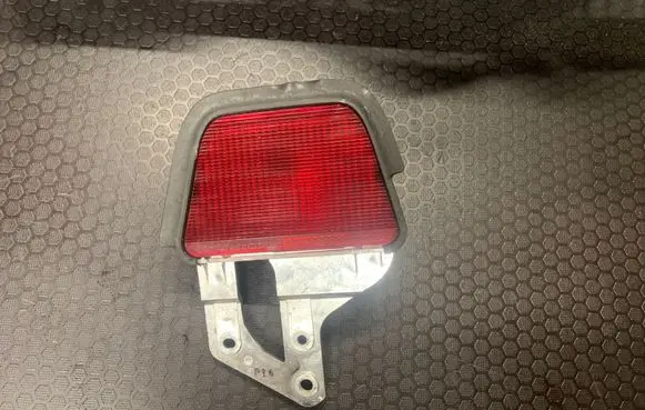 Toyota Avensis T250 Third/center stoplight E130892