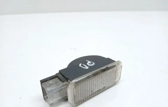 Volkswagen PASSAT B5.5 Other interior light 3B0947415B