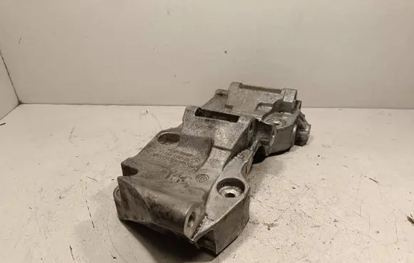 Generator/alternator bracket