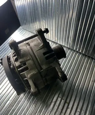 Nissan Interstar Generator/alternator 7711135812 2310000QAN 93169472