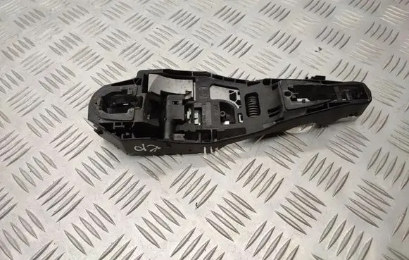 Front door exterior handle/bracket