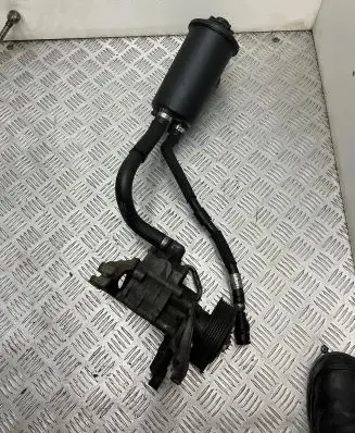 BMW 5 E60 E61 Power steering pump 6776834 677683402