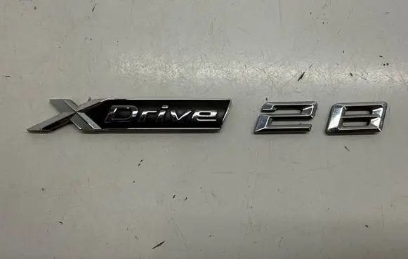 BMW X1 F48 F49 Manufacturers badge/model letters 7452538 51147452538
