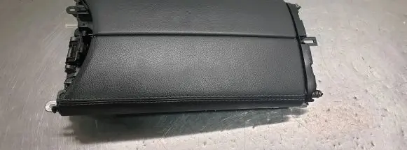 Mercedes-Benz C W205 Armrest 2056808804 1271362G 09112016210