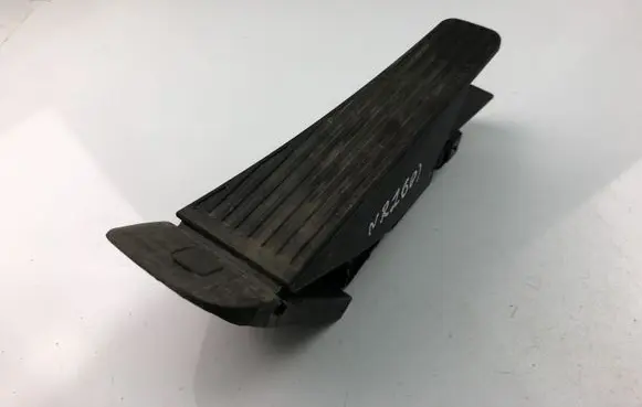 Volvo XC90 Accelerator throttle pedal 31445780