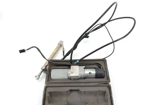 Mercedes-Benz S W221 Tailgate hydraulic set A2218000235 SSGF65