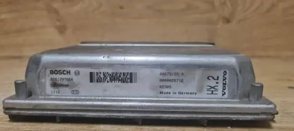 Volvo XC70 Engine control unit/module 0261207666