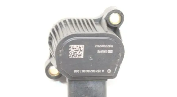 Mercedes-Benz CLA C118 X118 Camshaft vanos timing valve A2829820000