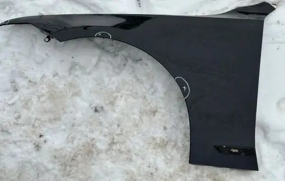 Volvo S90, V90 Fender