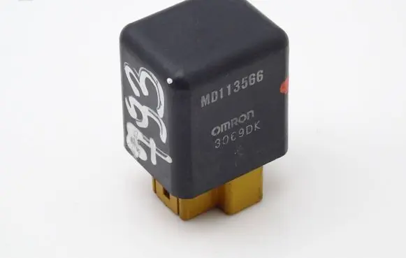 Mitsubishi Pajero Other relay MD113566
