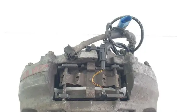 Mercedes-Benz C W205 Front brake caliper