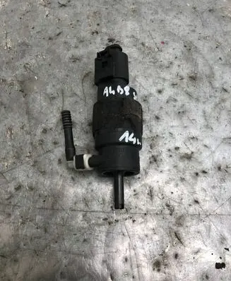 Audi A4 S4 B8 8K Windscreen/windshield washer pump 8K5955647