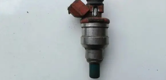 Mazda 323 Fuel injector 1955002120 195500-2120