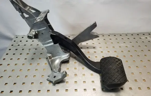Audi A4 S4 B7 8E 8H Brake pedal 8E1721117A