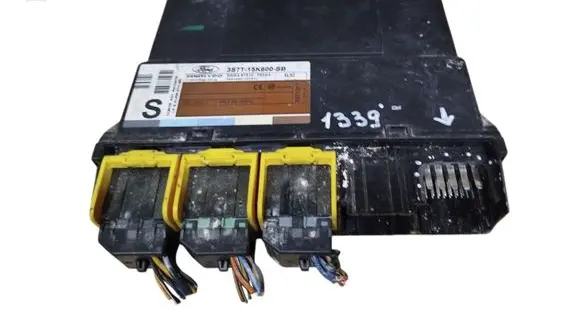 Ford Mondeo Mk III Central body control module 3S7T15K600SB