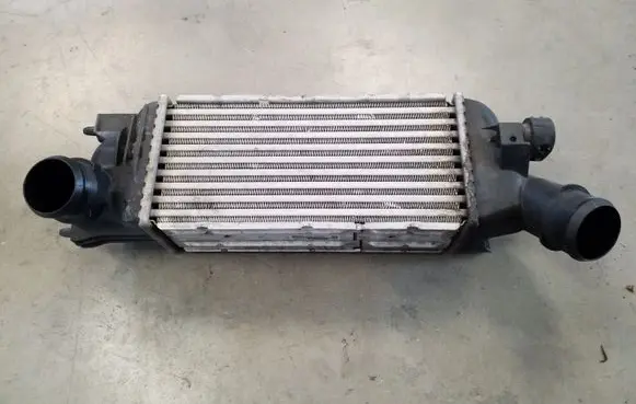 Citroen C5 Intercooler radiator 9645682880