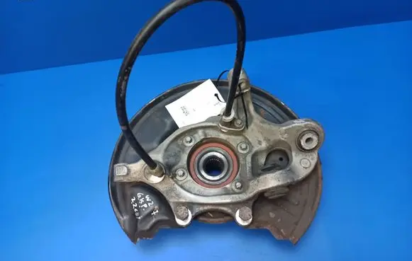 Mercedes-Benz E C207 W207 Rear wheel hub