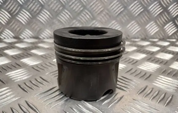 Mercedes-Benz Vito Viano W639 Piston 8370B