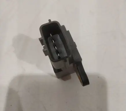 Nissan X-Trail T30 ESP acceleration yaw rate sensor 479308H300