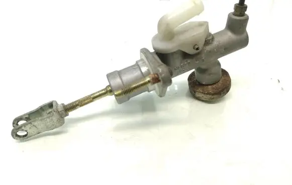 Clutch slave cylinder