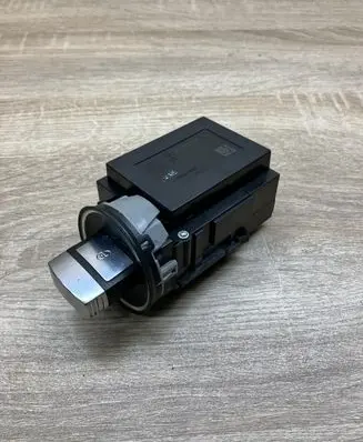 Volkswagen PASSAT CC Ignition lock 3C0905843AD 33303601